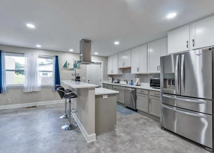 Hill House- Centrally Located, Close To Everything Villa *